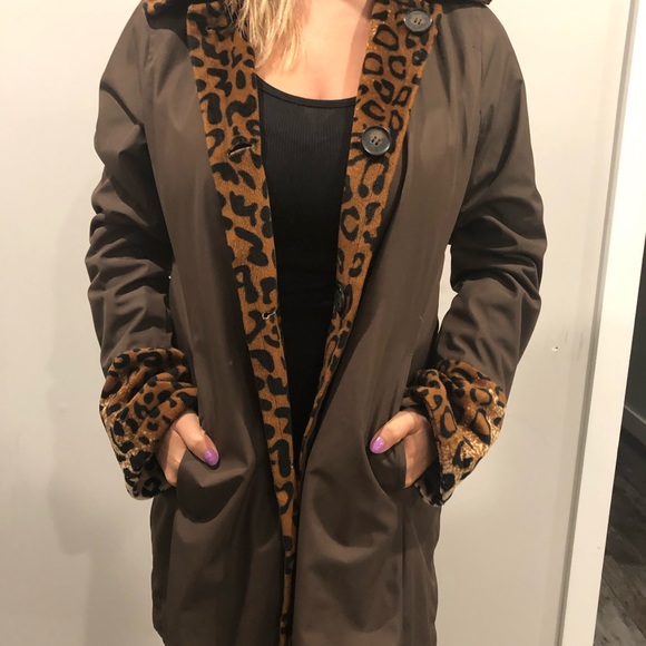 Reverseable Leopard print coat - Picture 9 of 10